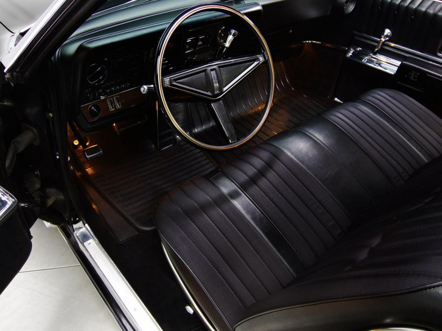 Интерьер Oldsmobile Toronado (9487) 1968 года  (фото 14 из 18)